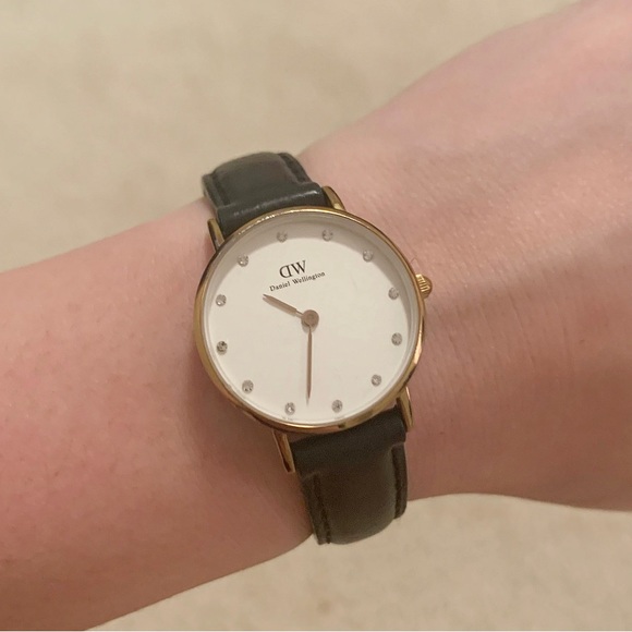Daniel Wellington Classy Sheffield White Diamond Dial Black Leather 0901DW - Picture 1 of 11